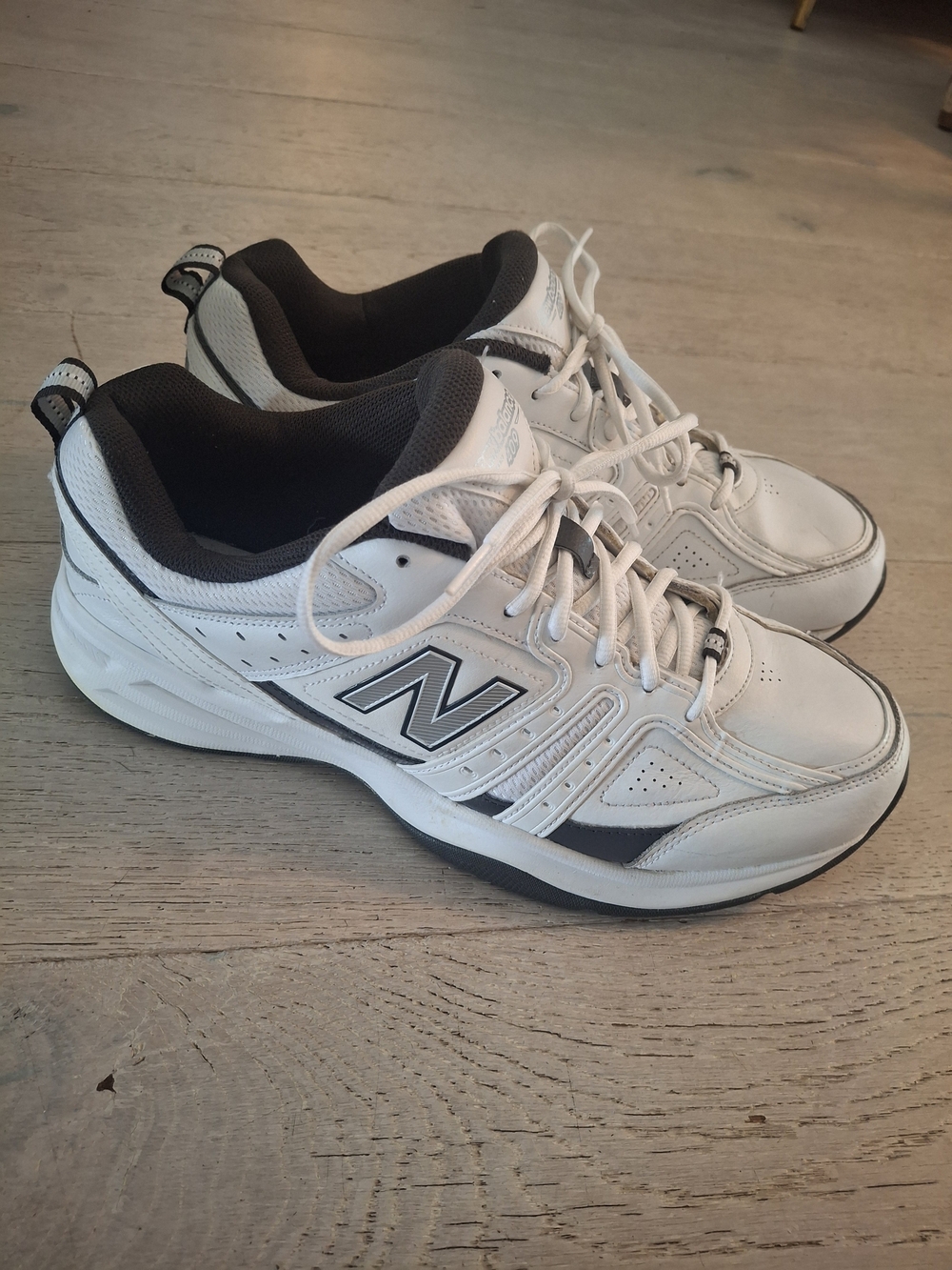 New Balance Men's White & Black Walking Sneakers